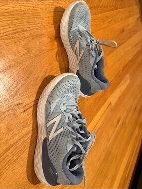 New Balance Pale Blue Mesh Athletic Sneakers Used